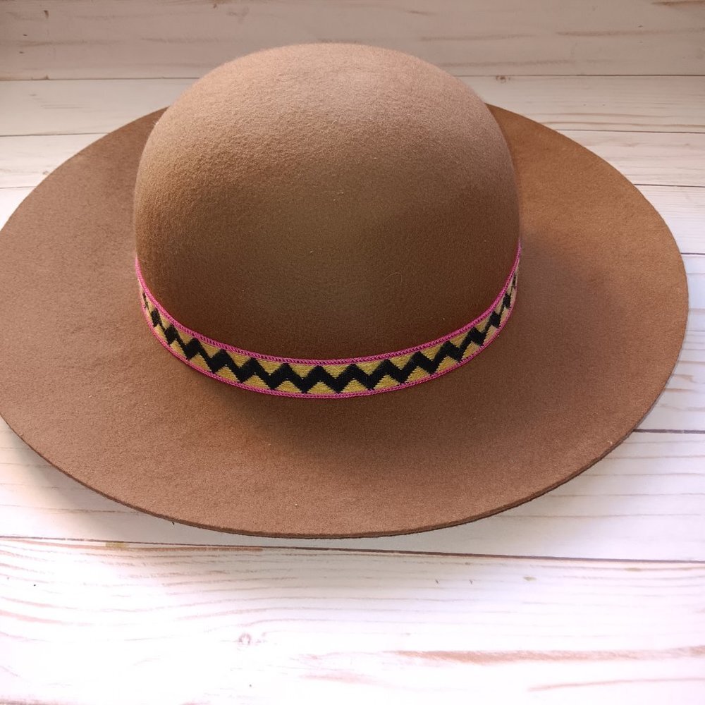 Wool Hat ** Fraying Inner Band - Picture 6 of 14